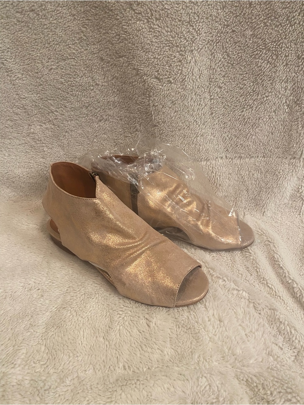 Sundance Women’s Open-Toe Metallic Sandals - Champagne